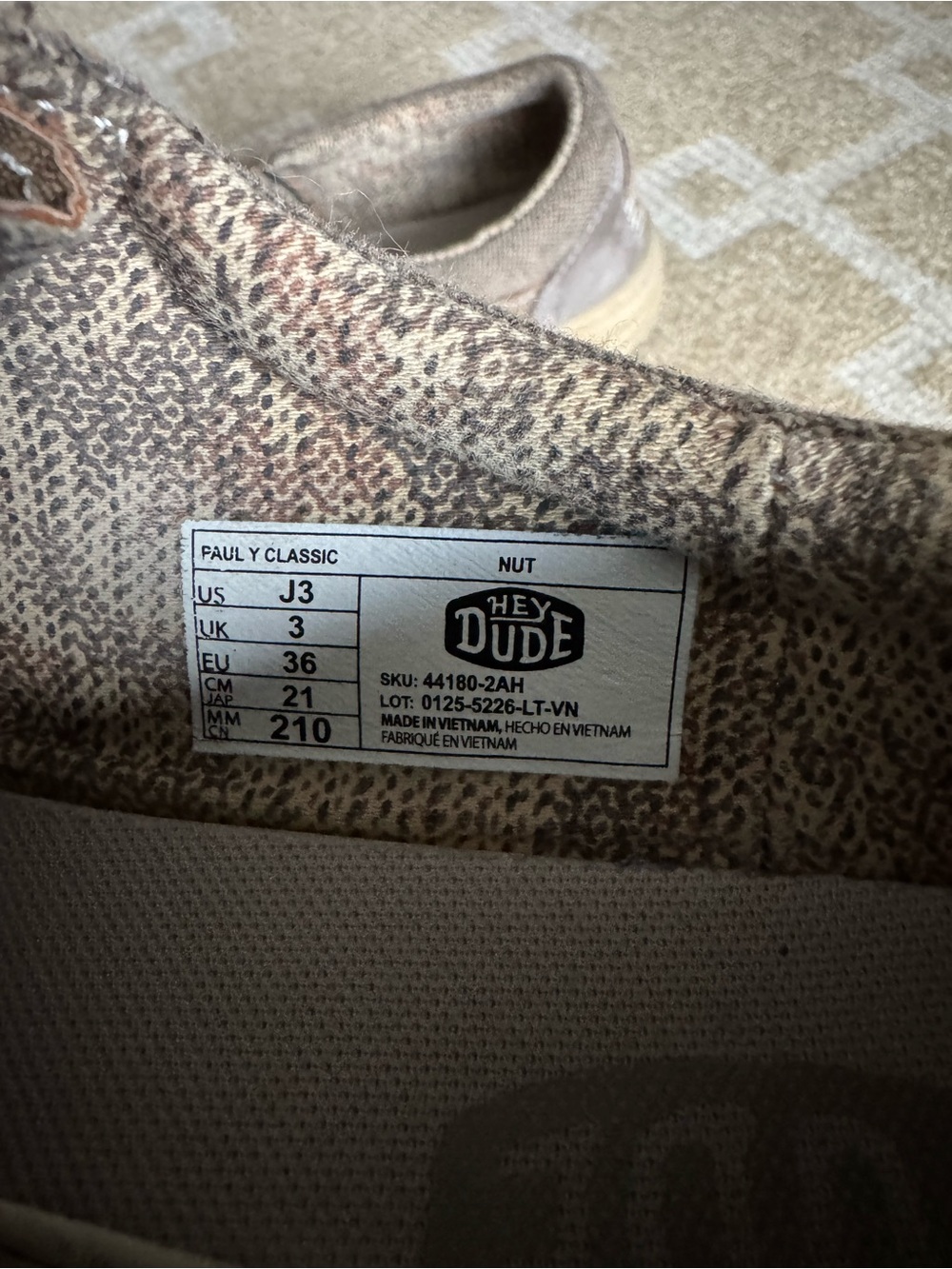 Hey Dude Paul Y Classic Slip On Casual Shoes Brown Tan Kids Size 3 - Picture 13 of 14